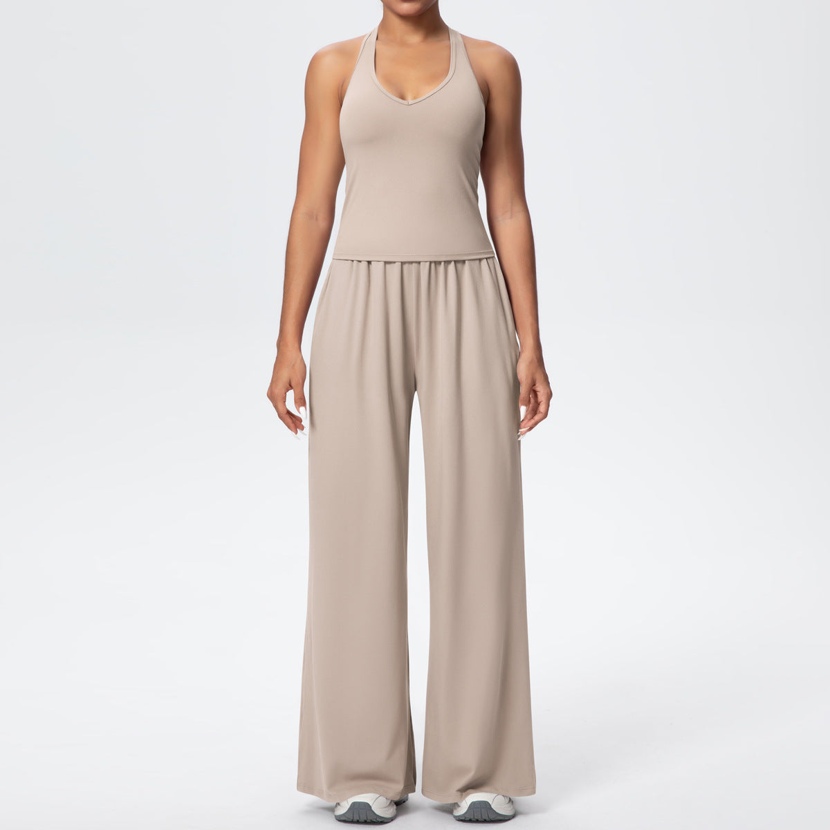 713370684-33